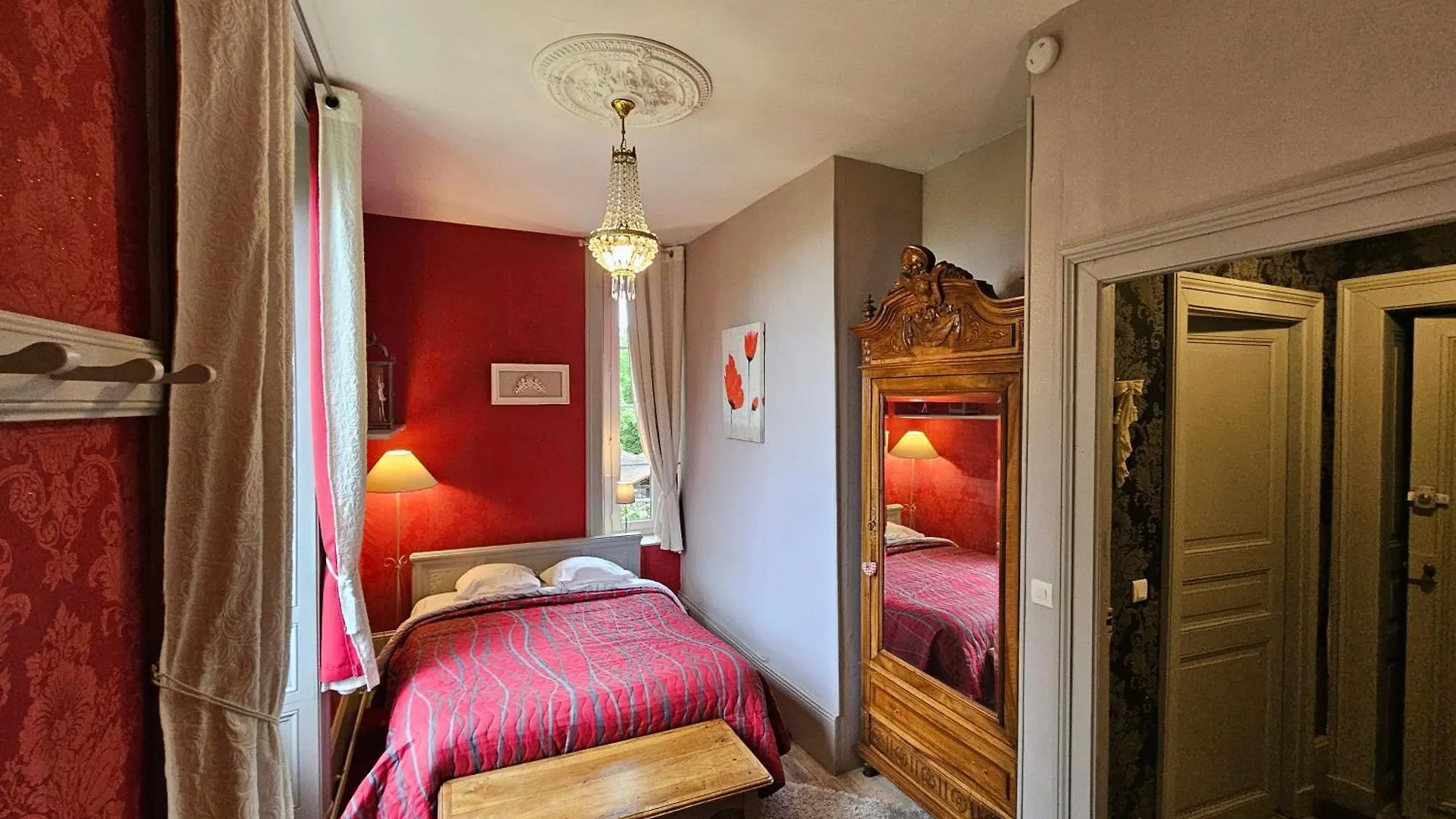 Château de MontSablé Lezoux Couette-café